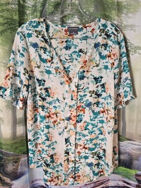 Van Heusen White Floral Short-Sleeve Shirt with Teal and Peach Accents